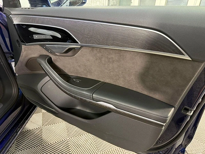 Audi A8 2018 3.0 AT 4WD (340 л.с.) фото 29