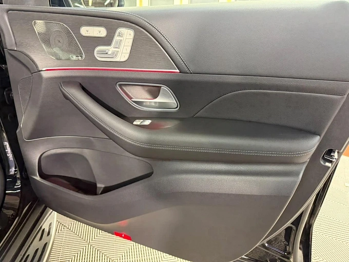 Mercedes-Benz GLS Черный Non metallic фото 30