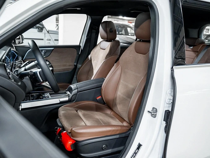 Mercedes-Benz GLB Белый Non metallic фото 8