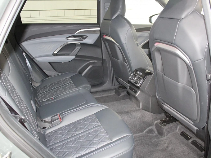 Audi Q5 Зеленый Non metallic фото 15