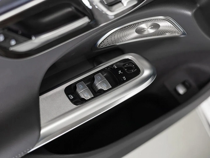Mercedes-Benz E-Класс Белый Non metallic фото 11