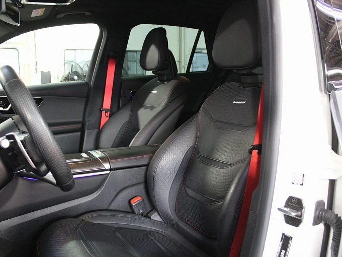 Mercedes-Benz GLC AMG 2024 2.0 AT 4WD (421 л.с.) фото 11