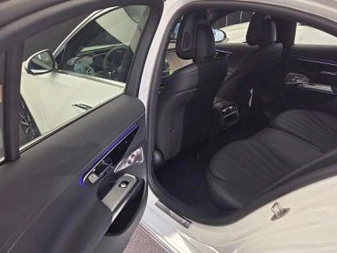 Mercedes-Benz E-Класс Белый Non metallic фото 5