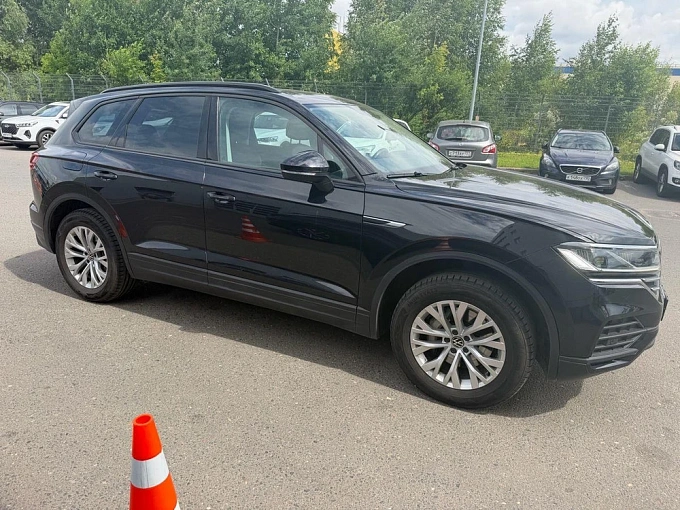 Volkswagen Touareg 2021 3.0d AT 4WD (249 л.с.) фото 6