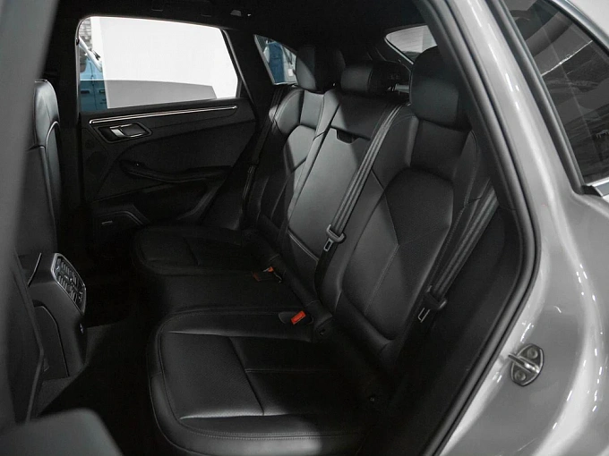 Porsche Macan 2025 2.0 AMT 4WD (265 л.с.) фото 10