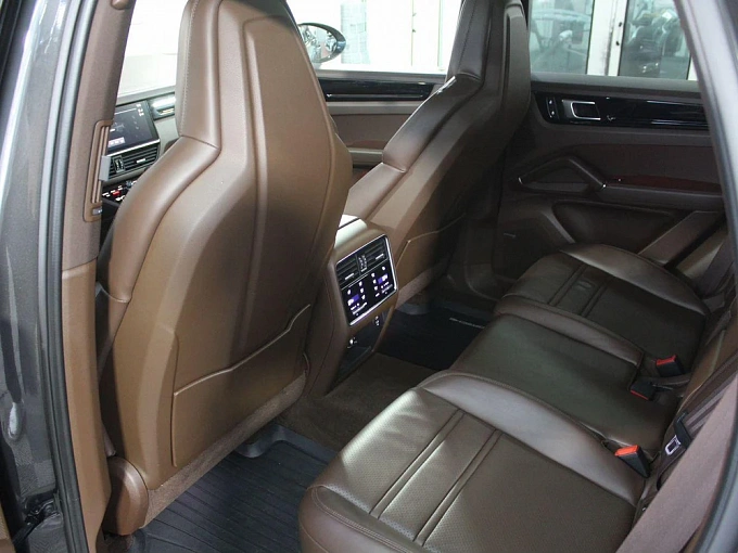 Porsche Cayenne 2021 3.0 AT 4WD (340 л.с.) фото 14