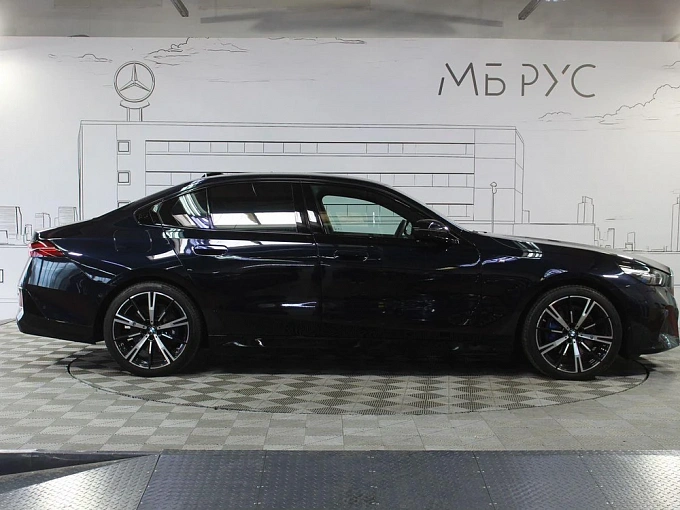 BMW 5 серии 2024 2.0 AT 4WD (258 л.с.) фото 7