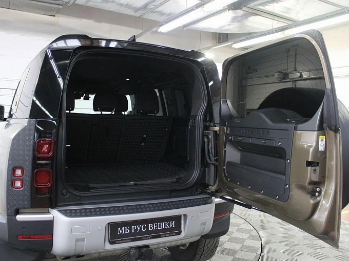 Land Rover Defender 2021 2.0d AT 4WD (200 л.с.) фото 16