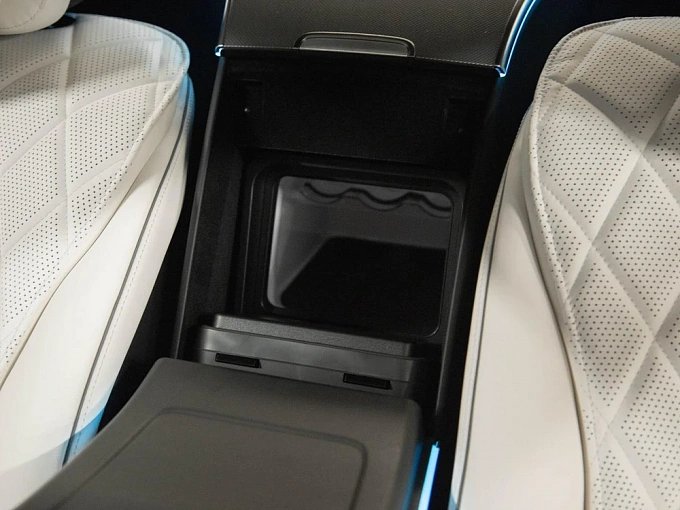 Mercedes-Benz S-Класс Черный Non metallic фото 31