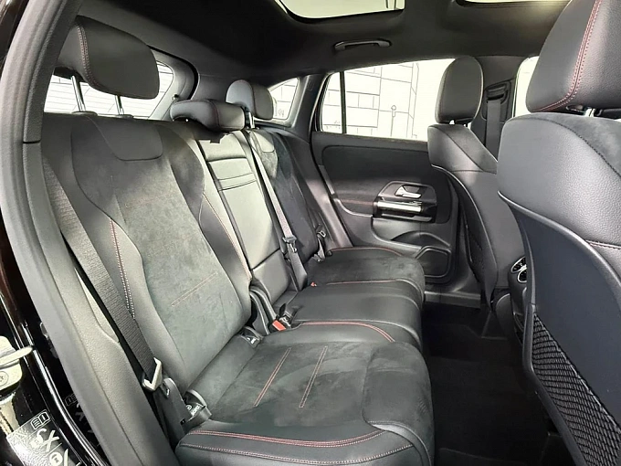 Mercedes-Benz GLA Черный Non metallic фото 27