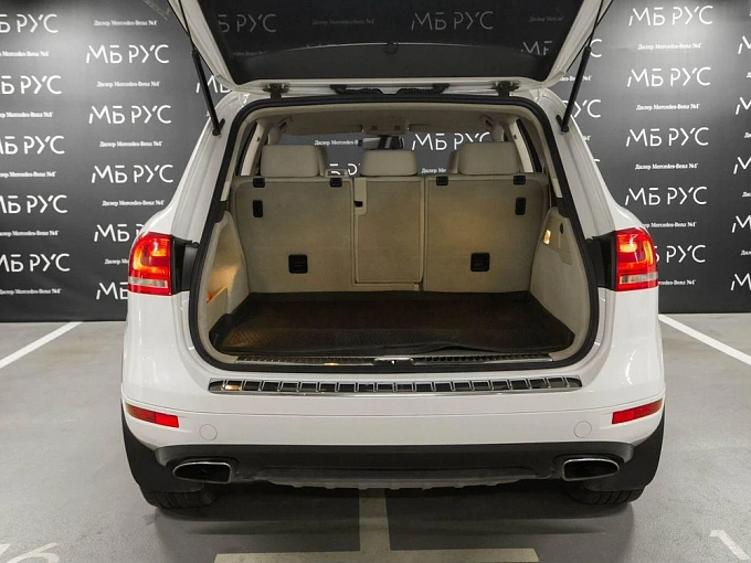 Volkswagen Touareg 2011 3.6 AT 4WD (249 л.с.) фото 21