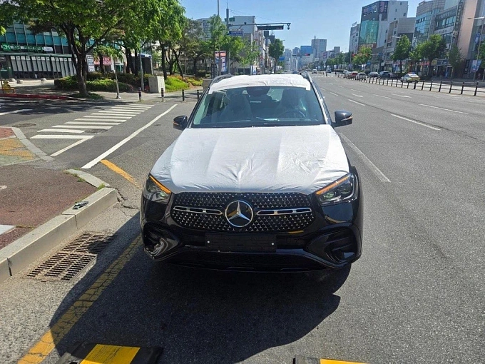 Mercedes-Benz GLE Черный Non metallic фото 3