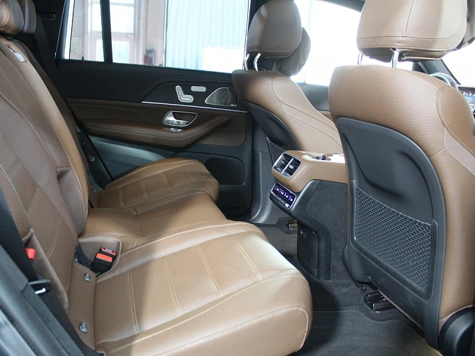 Mercedes-Benz GLS Серый Non metallic фото 25