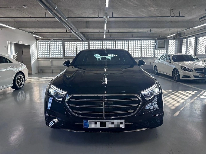 Mercedes-Benz E-Класс Черный Non metallic фото 2