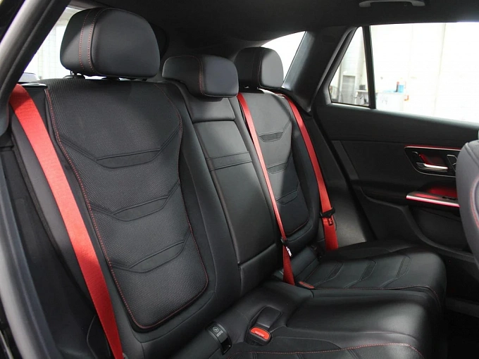 Mercedes-Benz GLC AMG Черный Non metallic фото 18