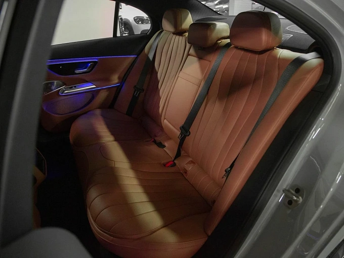 Mercedes-Benz E-Класс Серый Non metallic фото 11