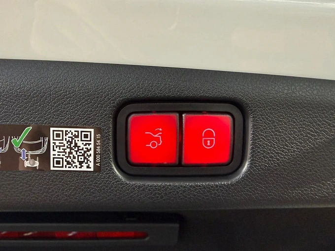 Mercedes-Benz E-Класс Белый Non metallic фото 19
