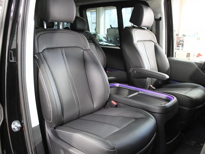 Hyundai Staria Черный Non metallic фото 12