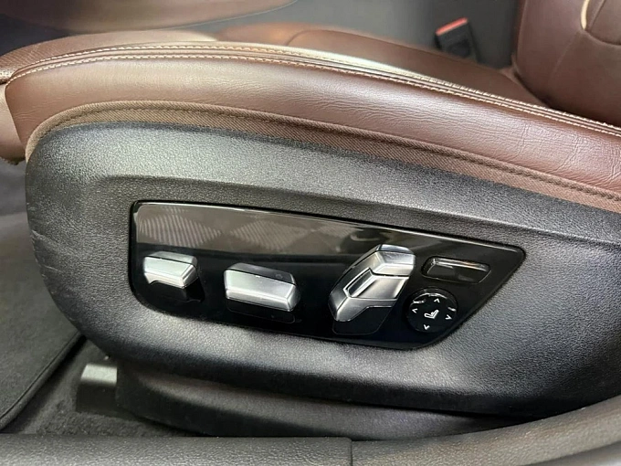 BMW 5 серии 2019 530 3.0d AT 4WD (249 л.с.) фото 20