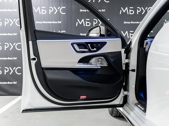 Mercedes-Benz E-Класс Белый Non metallic фото 13