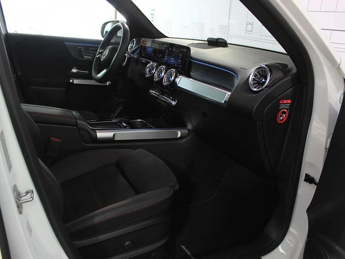 Mercedes-Benz GLB Белый Non metallic фото 12