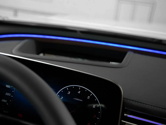 Mercedes-Benz E-Класс Белый Non metallic фото 26