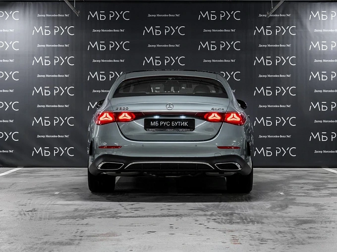 Mercedes-Benz E-Класс Зеленый Non metallic фото 4