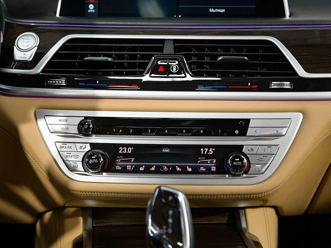 BMW 7 серии 2020 730L 3.0d AT 4WD (265 л.с.) фото 33