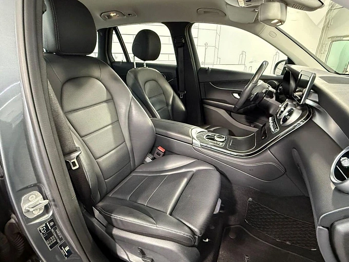 Mercedes-Benz GLC 2018 250 2.0 AT 4Matic (211 л.с.) фото 14