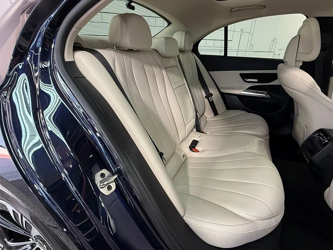 Mercedes-Benz E-Класс Синий Non metallic фото 28