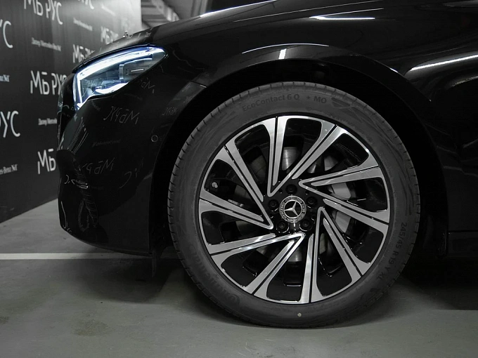 Mercedes-Benz E-Класс Черный Non metallic фото 12