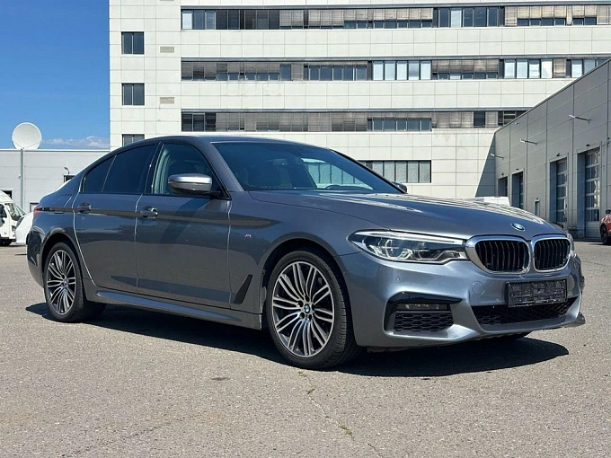 BMW 5 серии 2019 530 3.0d AT 4WD (249 л.с.) фото 29