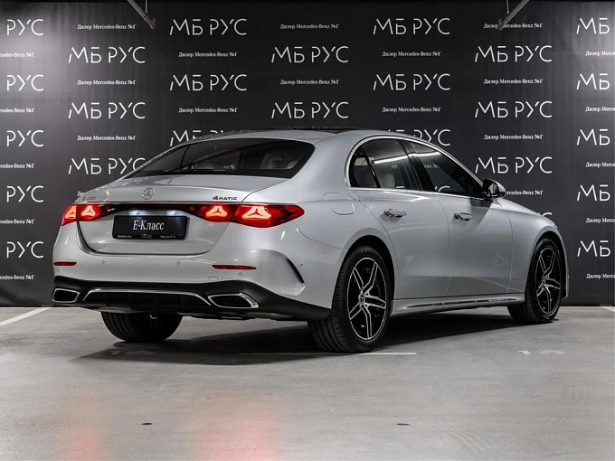 Mercedes-Benz E-Класс Серый Non metallic фото 3