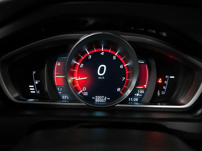 Volvo V40 2017 1.5 AT (152 л.с.) фото 16