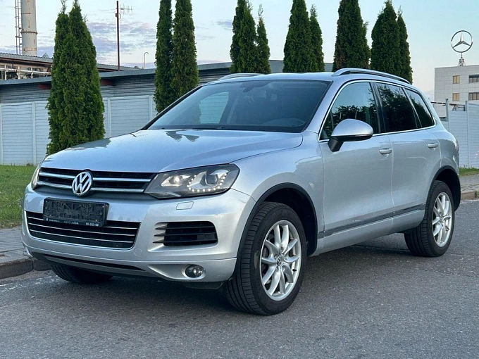 Volkswagen Touareg 2013 3.6 AT 4WD (249 л.с.) фото 1