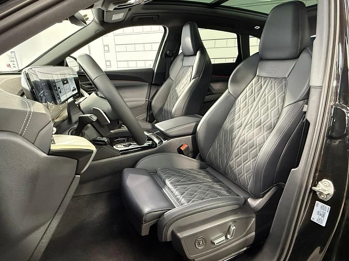 Audi Q5 Черный Non metallic фото 11