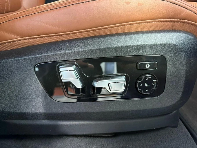 BMW X5 2020 3.0d AT 4WD (400 л.с.) фото 25
