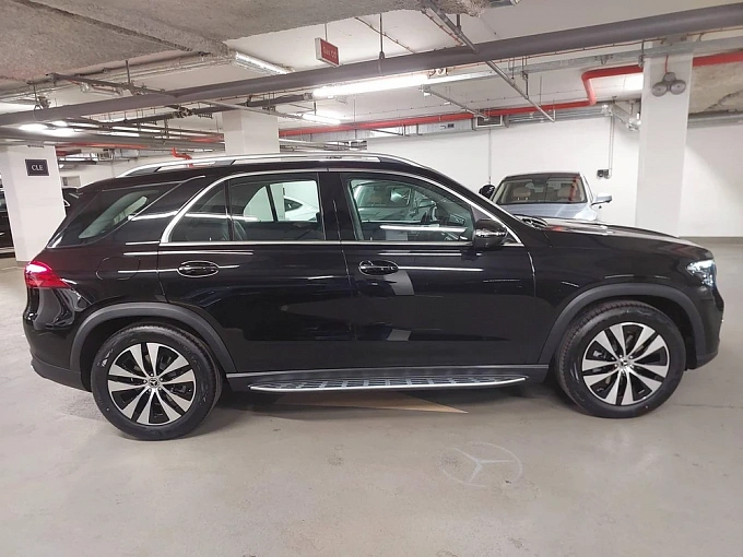 Mercedes-Benz GLE Черный Non metallic фото 2