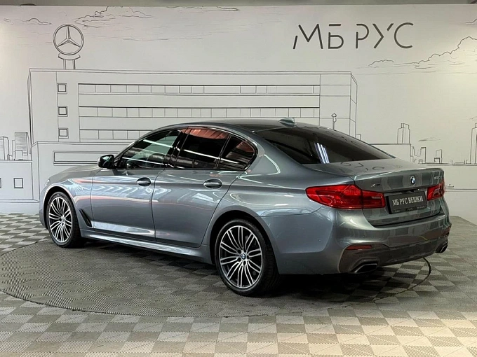 BMW 5 серии 2019 530 3.0d AT 4WD (249 л.с.) фото 4