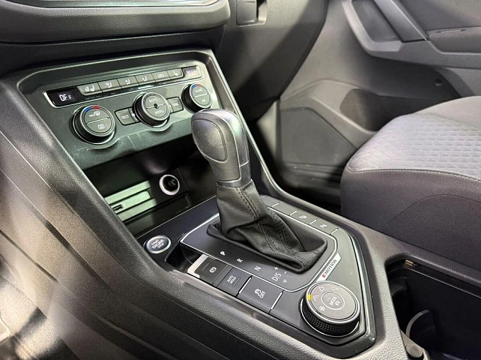 Volkswagen Tiguan 2017 2.0 AMT 4WD (180 л.с.) фото 19