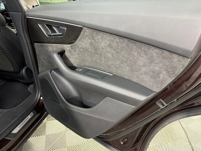 Audi Q8 2020 3.0d AT 4WD (249 л.с.) фото 26