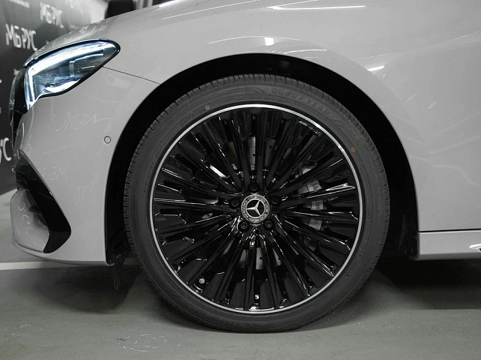 Mercedes-Benz E-Класс Серый Non metallic фото 13