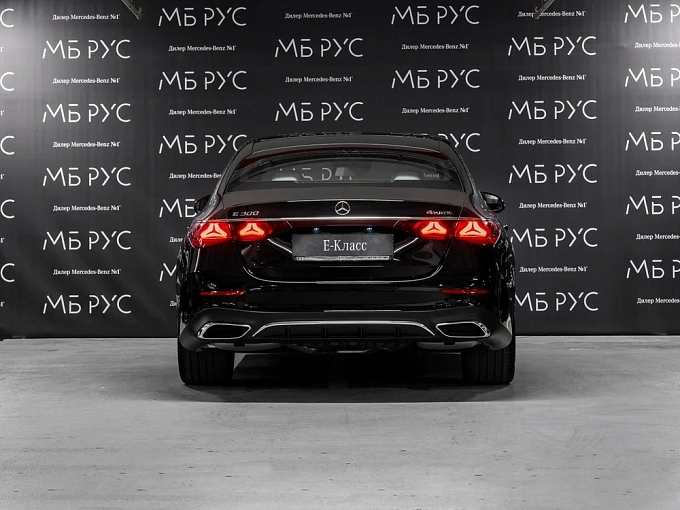 Mercedes-Benz E-Класс Черный Non metallic фото 4