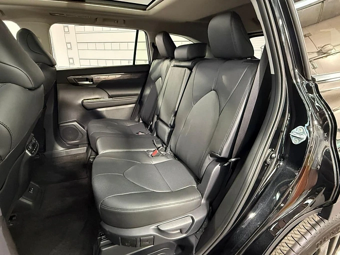 Toyota Highlander Черный Non metallic фото 16