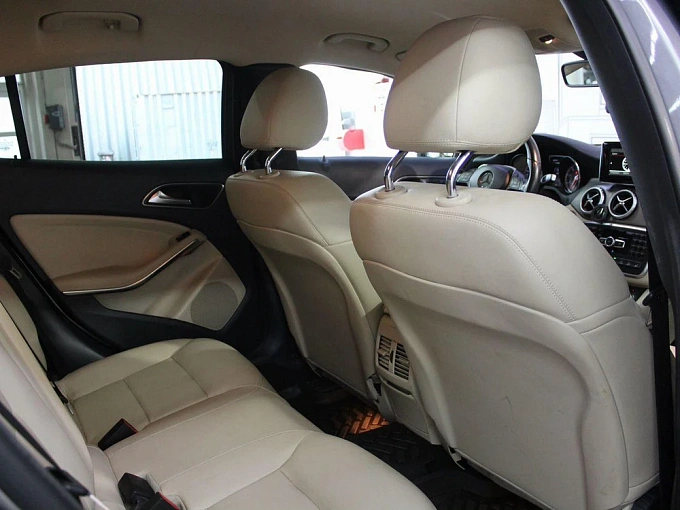 Mercedes-Benz GLA 2014 250 2.0 AMT 4Matic (211 л.с.) фото 15