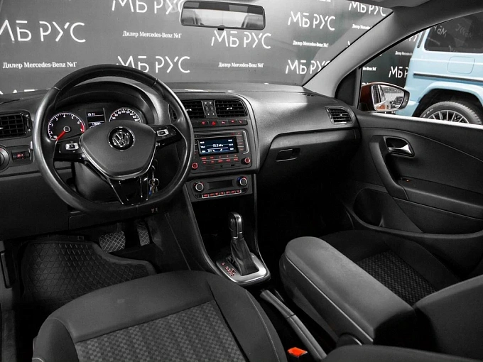 Volkswagen Polo 2016 1.6 AT (110 л.с.) фото 10
