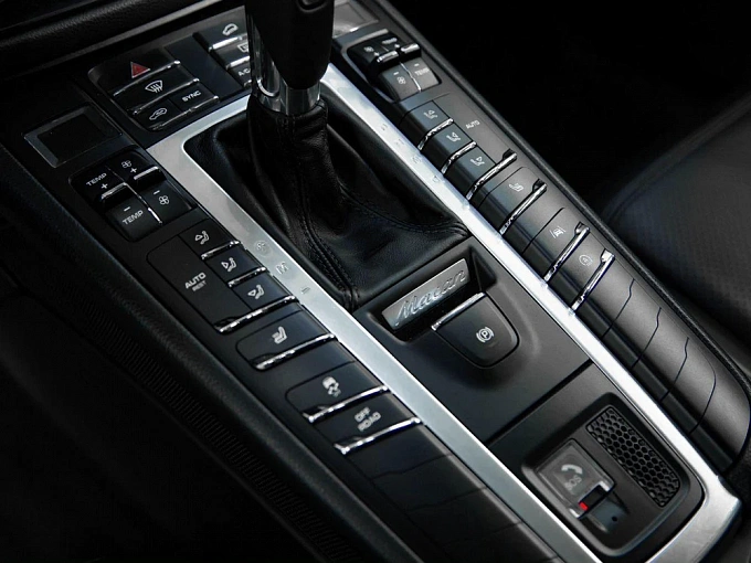 Porsche Macan 2020 2.0 AMT 4WD (252 л.с.) фото 27