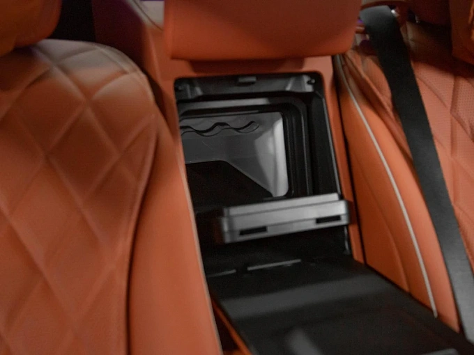 Mercedes-Benz S-Класс Черный Non metallic фото 35