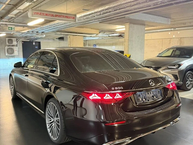 Mercedes-Benz S-Класс Черный Non metallic фото 3