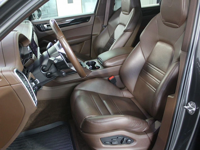 Porsche Cayenne 2021 3.0 AT 4WD (340 л.с.) фото 11
